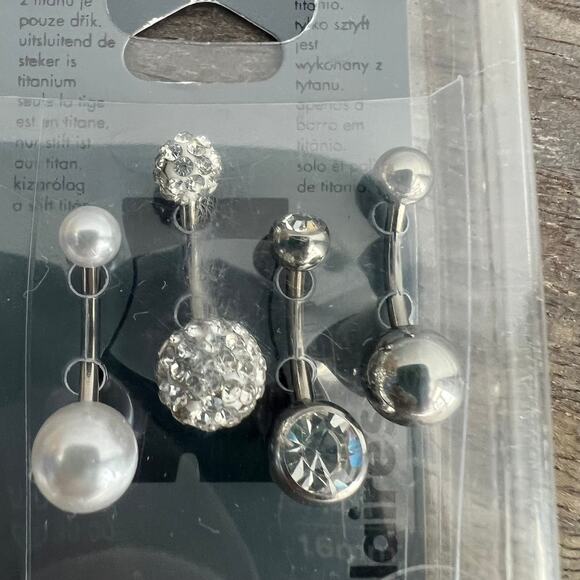 New Claire's Silver Jewel and Pearl Titanium Belly Button Ring Set 14G 1.6 mm - Picture 5 of 6